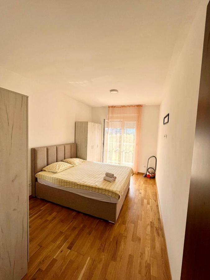 Z Apartment Podgorica Bagian luar foto
