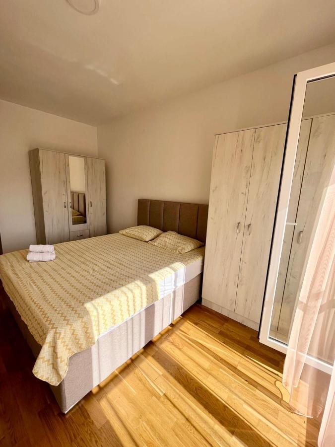 Z Apartment Podgorica Bagian luar foto