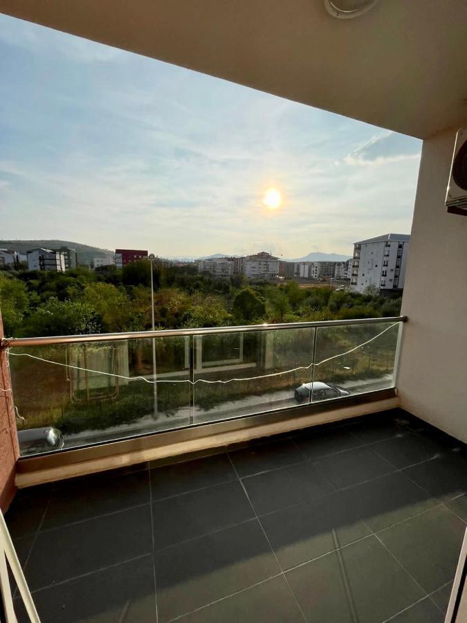 Z Apartment Podgorica Bagian luar foto